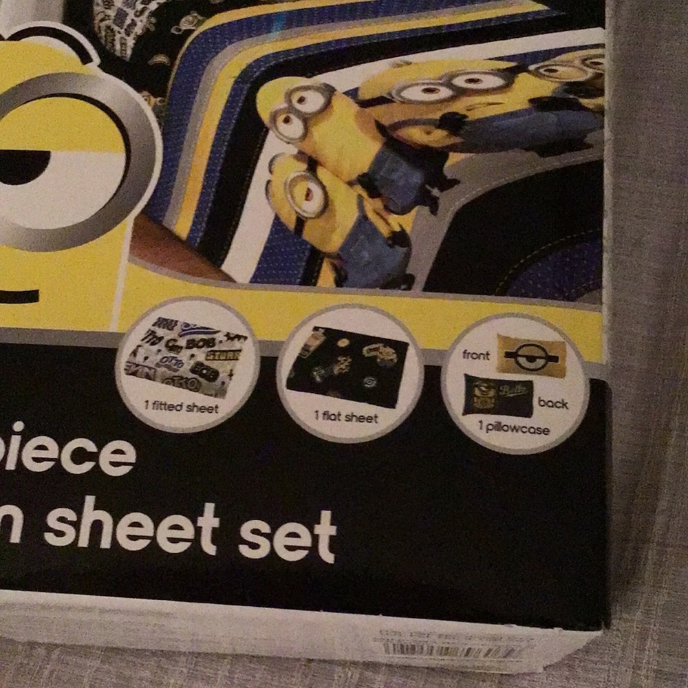 Twin size sheet set